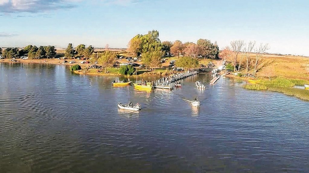 Pescar en la laguna Suace Grande